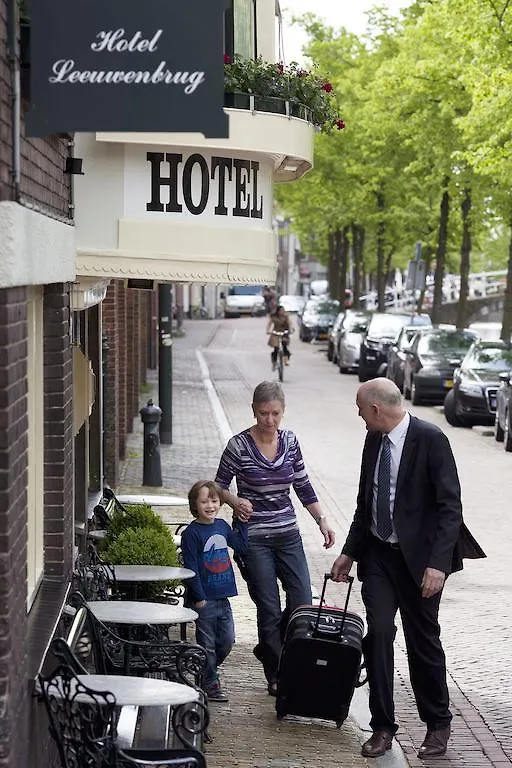 Hotel Leeuwenbrug Delft 3*,